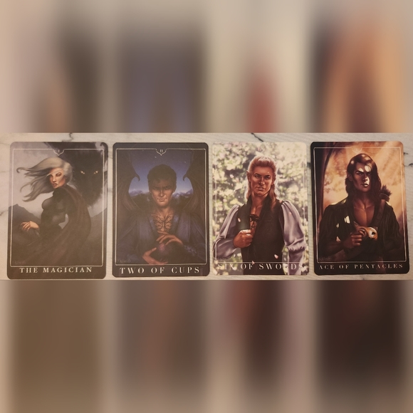 Other - Bookish Box tarot card lot